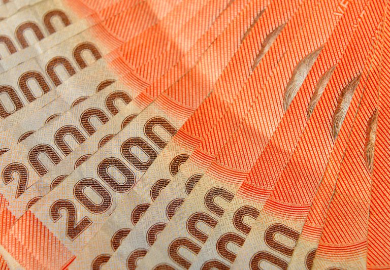 Este lunes vence el plazo: ¿Cómo y dónde postular al IFE Universal de agosto?