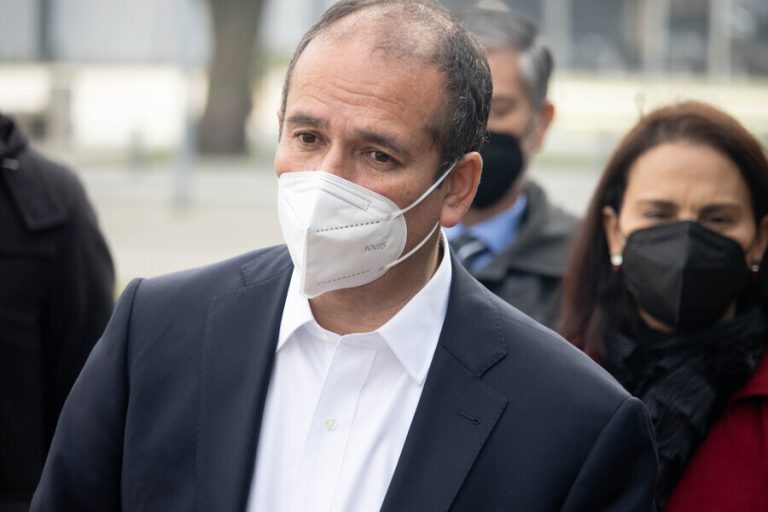 Gobernador del Biobío exigió destitución del ministro Delgado tras ataque en Tirúa