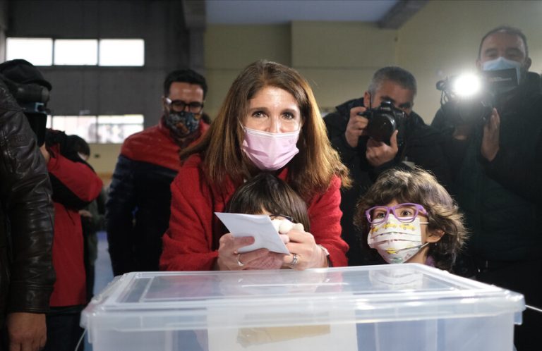 Narváez valora consulta ciudadana de Unidad Constituyente: 