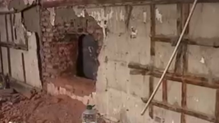 Cuatro detenidos por robo frustrado en Santiago centro: Hicieron forado para sustraer motos