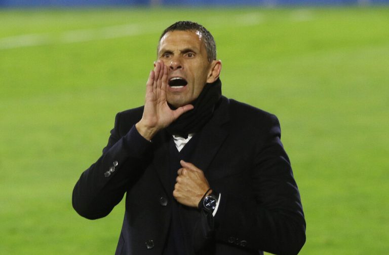 Poyet y los cánticos que piden su salida de la UC: “El público aporta y nosotros respetamos siempre sus opiniones”