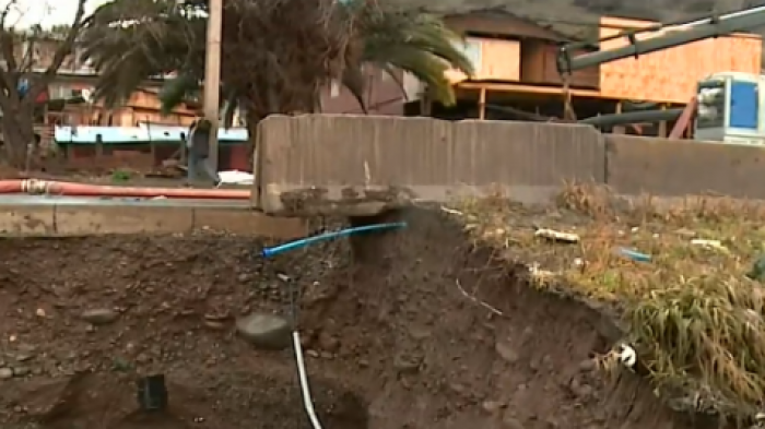 Lluvias provocaron socavón en San Bernardo y se cortó tránsito en puente Los Morros