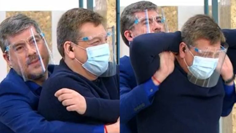 “¿Me puedes enderezar un poco?”: Julio César Rodríguez tuvo mini sesión de quiropraxia en vivo