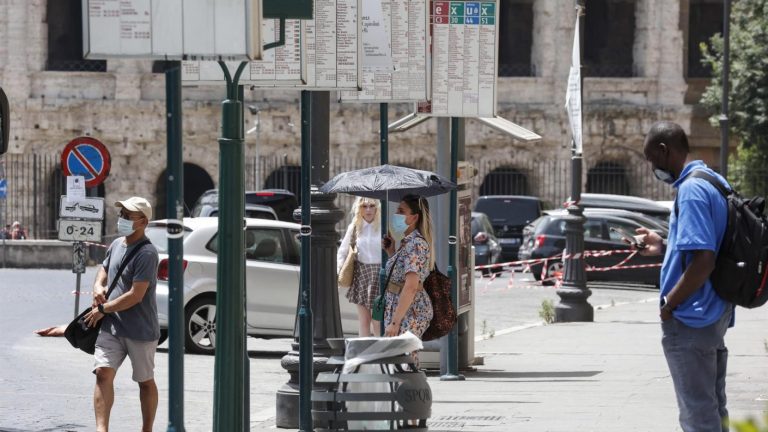 Italia registró más de 7 mil nuevos contagios de COVID-19: El mayor aumento de casos diarios desde mayo