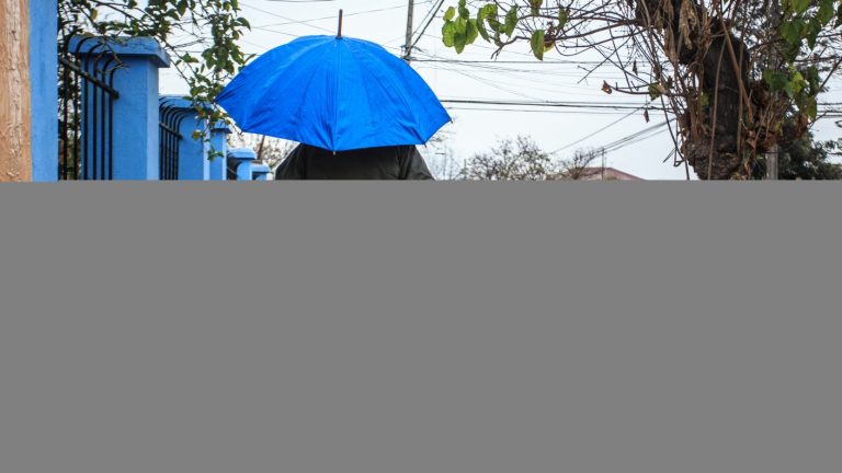 ¿Cuánta agua podría caer? Santiago y Valparaíso serán favorecidos con dos días de lluvia