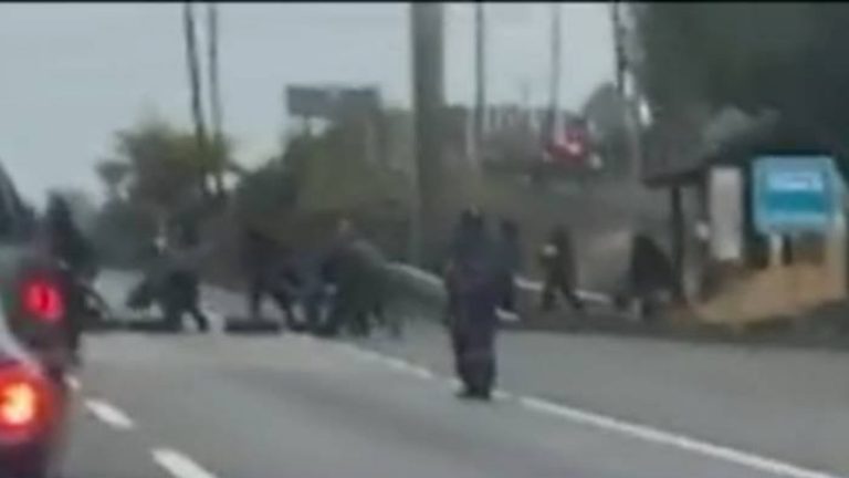 Video de familia en medio de barricadas y balazos en Ruta 5 Sur se viralizó en RRSS