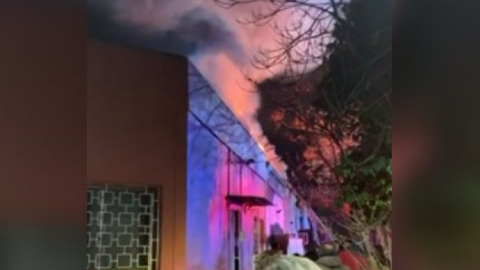 Tres viviendas resultaron afectadas por incendio en Santiago Centro: Vecinos rescataron al duelo de casa