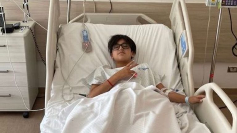 ¿Qué le pasó? Monito Vidal provoca preocupación por su estado de salud