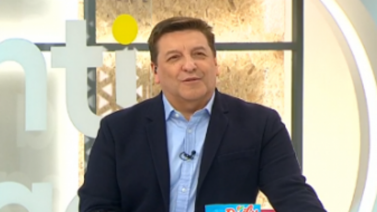 Julio César Rodríguez se emocionó al ganar premio como “Súper influencer del año” en los Giga Awards