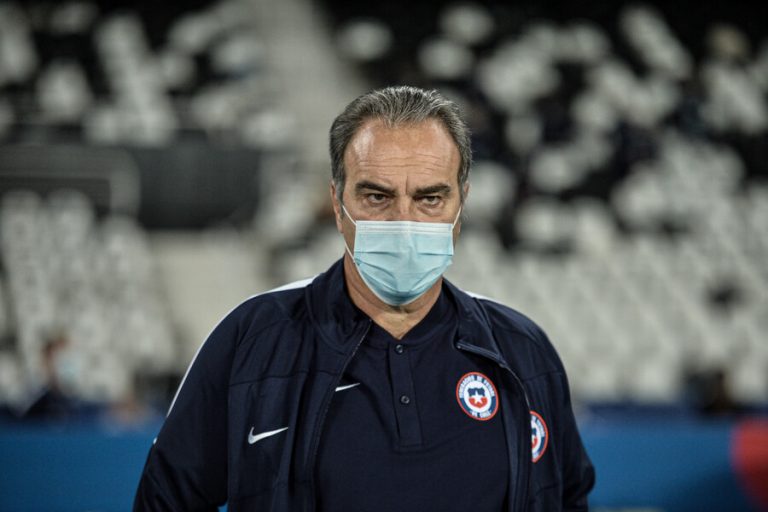 Lasarte por ausencias de Sierralta y Brereton: “Tengo miedo de que se transforme en algo mucho más reiterado”