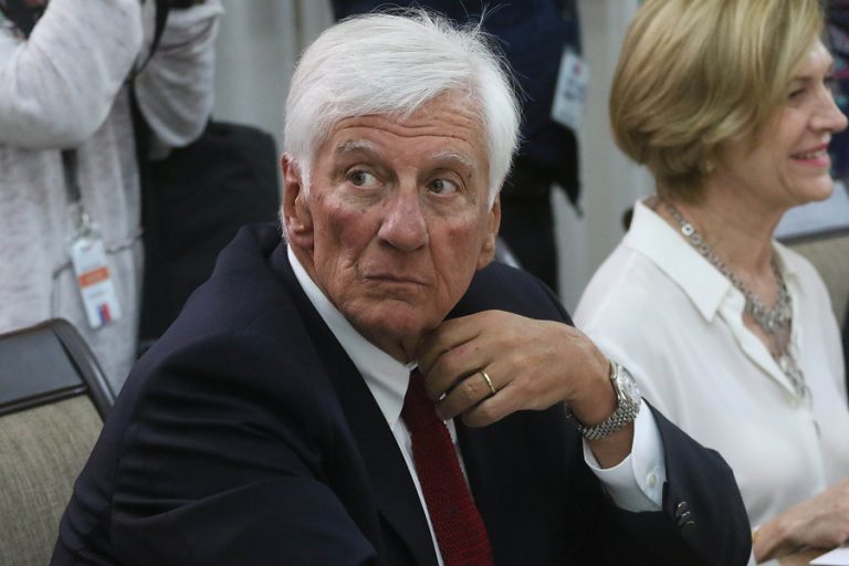 Ex alcalde de Vitacura, Raúl Torrealba, renuncia a RN en medio de investigación por eventuales delitos de corrupción