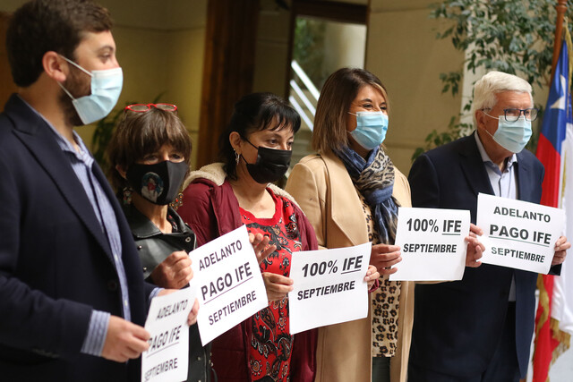 Diputados ofician al presidente Piñera para adelantar pago del IFE de septiembre y aumentar el monto al 100%