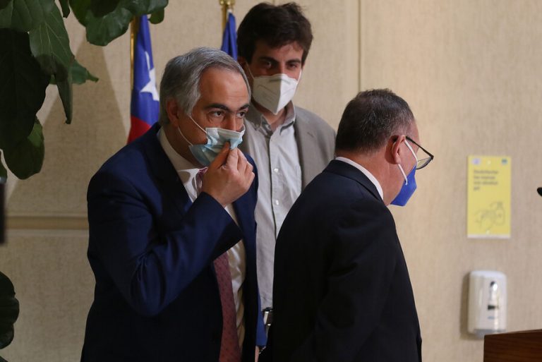 RN insta a sus parlamentarios rechazar el cuarto retiro y llama a “no pensar en la próxima elección”