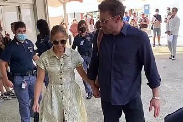 Tuvo veloz reacción: Ben Affleck protegió a Jennifer Lopez de un fanático en Italia