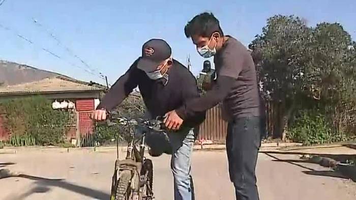 ¡Le quitó la bicicleta a un vecino! El divertido momento que protagonizó JP Queraltó en Pomaire