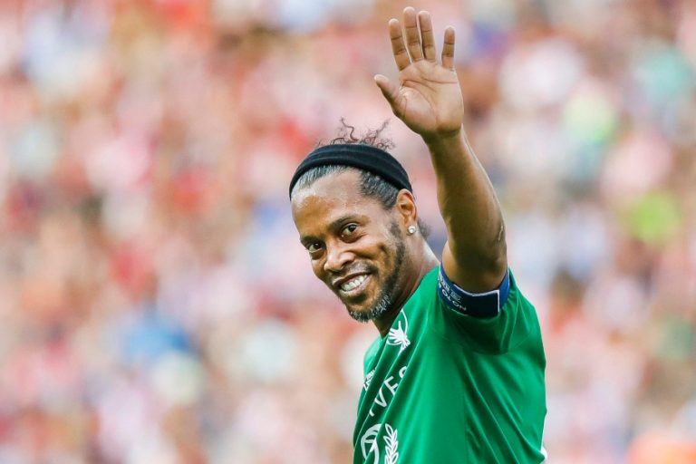 Ronaldinho podría volver a Chile en 2022 como parte de los principales invitados del 
