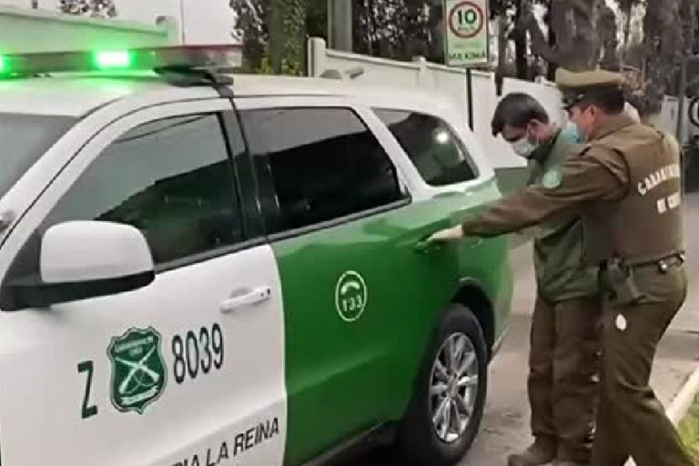 Trabajador de CONAF fue detenido por instalar cámaras al interior de un baño de mujeres