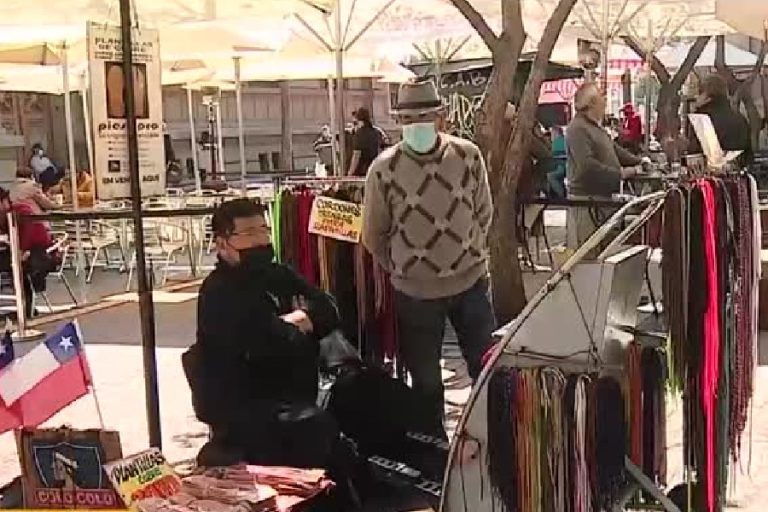Sigue la polémica: Permisos para comerciantes genera críticas contra la Municipalidad de Santiago