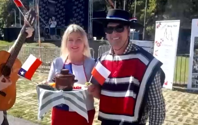 Chileno triunfó en concurso de cocina en Hungría con un plato de porotos con rienda