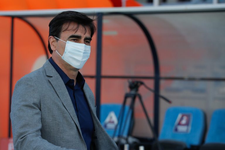 Quinteros se toma con mesura el triunfo de Colo Colo en el Superclásico: 