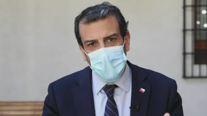 “Sobre todo cuando haya niños”: Ministro del Interior anunció ayuda a familias de inmigrantes tras conflicto en Iquique