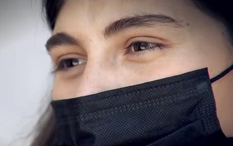 Joven estudiante con discapacidad denuncia discriminación en instituto profesional