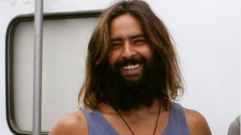 ¿Se parece al náufrago?: Cristián Riquelme compartió una foto inédita de uno de sus viajes.