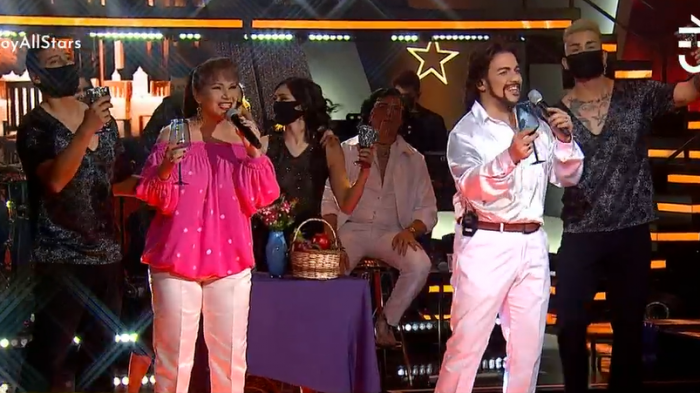 ¡Un brindis por la familia! Pimpinela lo dejó todo en el escenario con uno de sus grandes clásicos