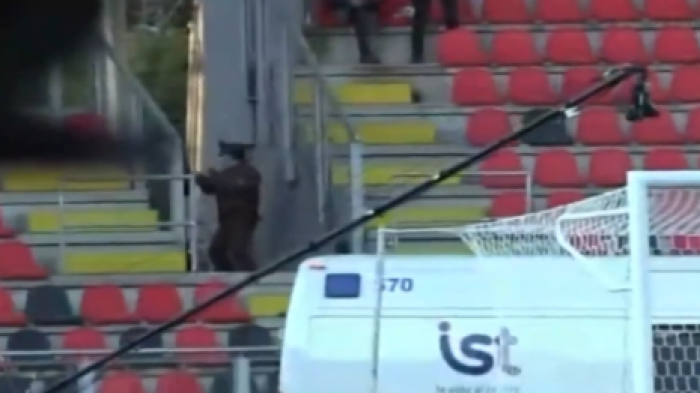 Se hizo viral: Carabinero no aguantó celebración tras gol de Colo Colo en Talca