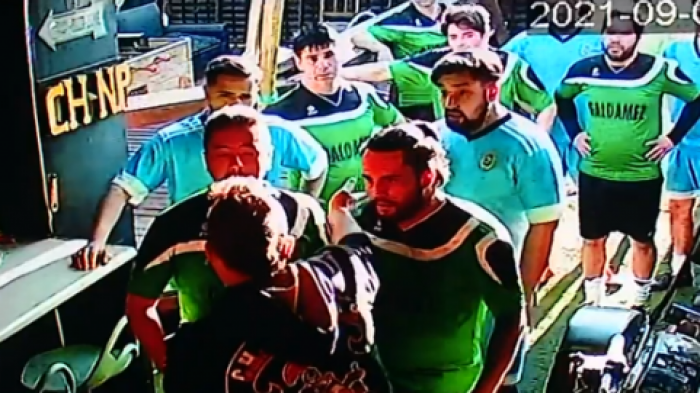 Efectivos PDI son acusados: Habrían llegado con pistolas a buscar pelota para jugar fútbol