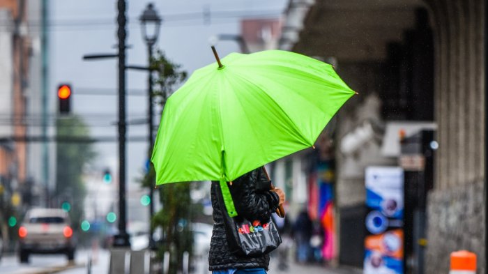 ¿Lloverá el 18? Se anuncian lluvias para este sábado en Santiago