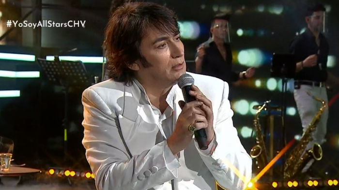 Sandro realizó una magistral presentación al interpretar 