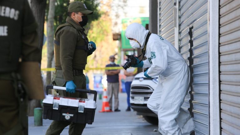 Exclusivo: Habla el conserje del edificio de Independencia donde mujer fue encontrada fallecida