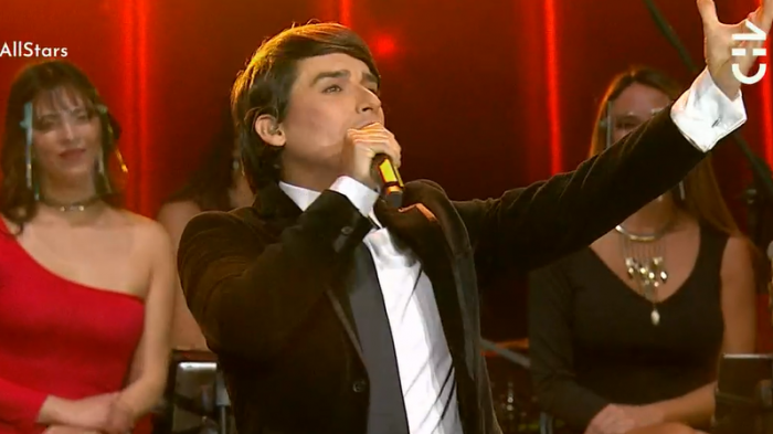 Imitación casi perfecta: Raphael deslumbró con su gran interpretación de 