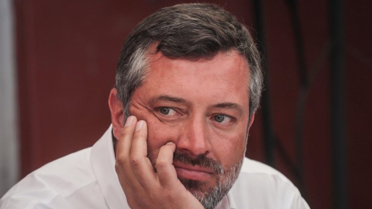 Sichel evitó responder si retiró sus 10% de la AFP: Yasna Provoste lo emplazó por Twitter