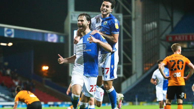 Brereton Díaz marcó un golazo en victoria del Blackburn Rovers y suma su cuarta anotación en la temporada