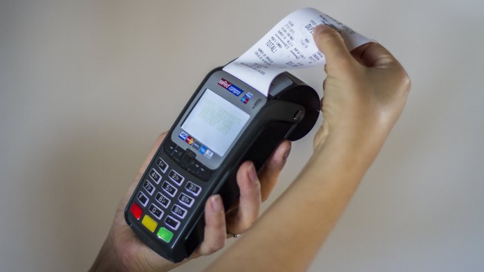 Clientes reportan caída masiva de sistema Transbank durante esta jornada