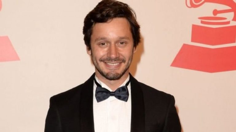 Benjamín Vicuña sorprendió a todos al aparecer junto a esposo de Pampita en un partido de fútbol