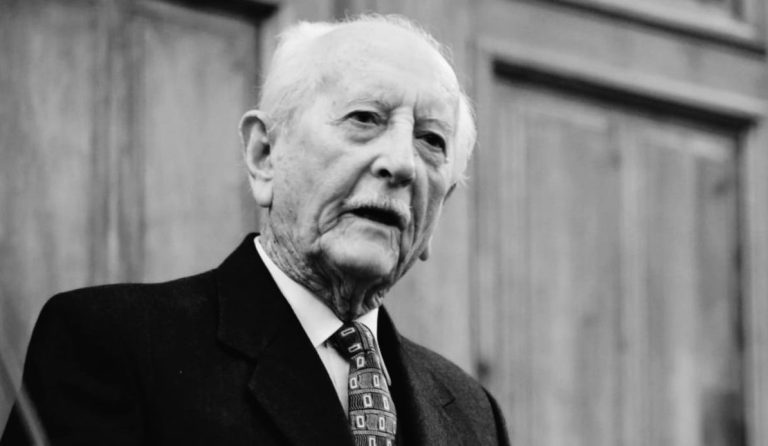 A los 104 años fallece Renán Fuentealba, fundador de la DC y ex senador