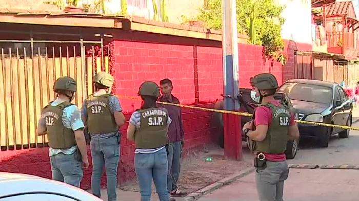Se encontraba al interior de su casa: Hombre murió tras ser impactado por bala loca tras tiroteo narco en Maipú