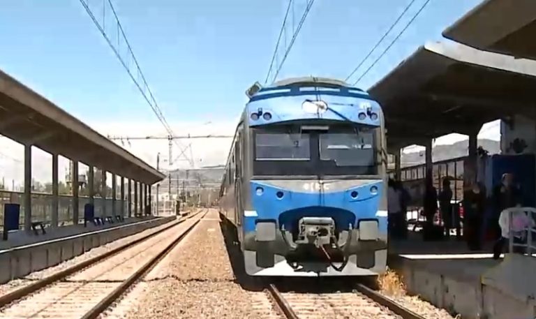 Tren Santiago-San Fernando volverá a estar operativo: Estas son las paradas que tendrá el recorrido