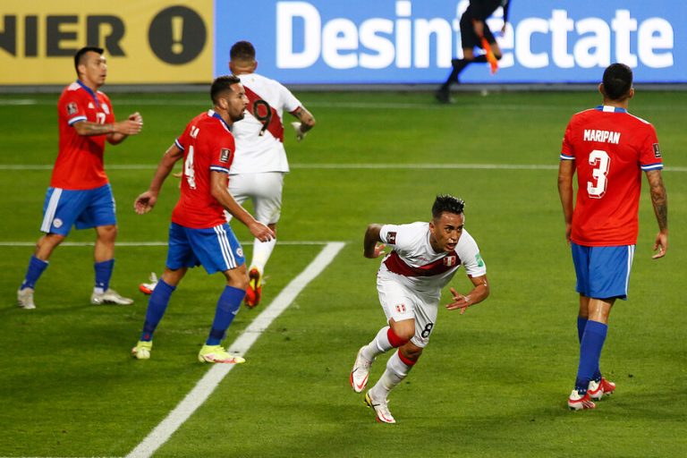 La Roja cae ante Perú en Lima y se aleja cada vez más del Mundial de Qatar 2022