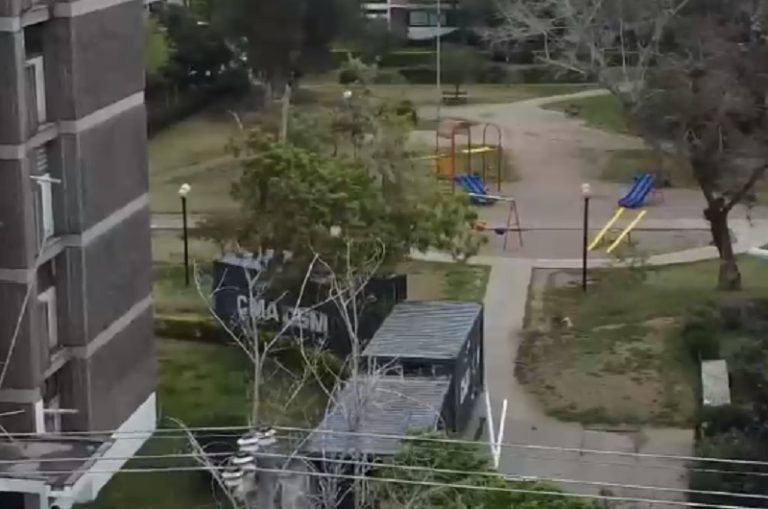 Containers se convertirán en los baños de Villa Frei: Se realiza arreglo de cañería