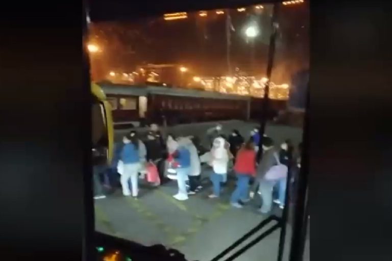 Tren descarriló e interrumpió viaje 