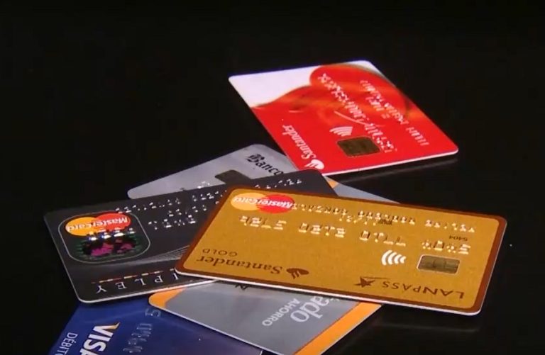 Comprar con tarjetas de crédito será más caro por alza de tasa de interés