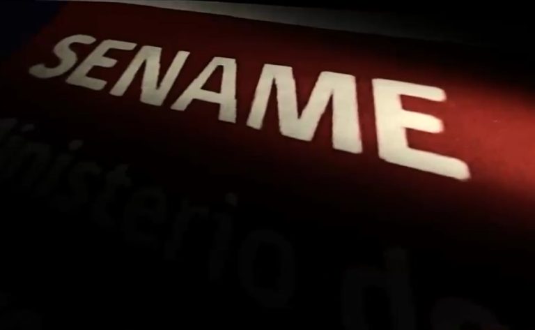 Familia de acogida lucha por custodia de menor: Sename se la llevó diciéndole que iba a una pijamada y no volvió