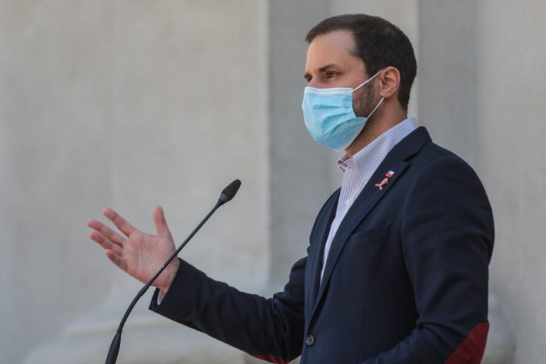 Bellolio y condena de violencia por 18-O: “No basta con tuitear, después hay que accionar”