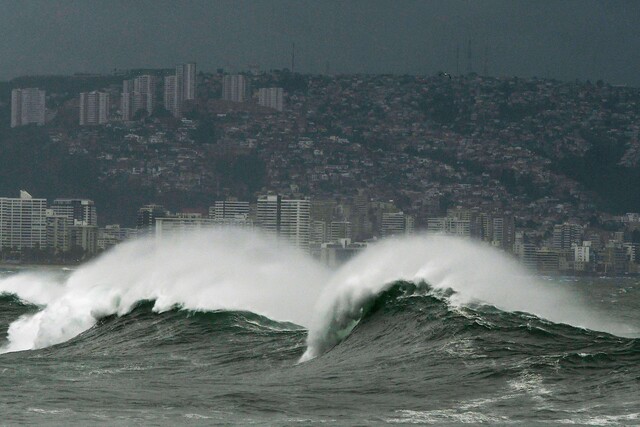 Aviso de marejadas desde el Golfo de Penas hasta Arica: Fenómeno comenzaría este jueves