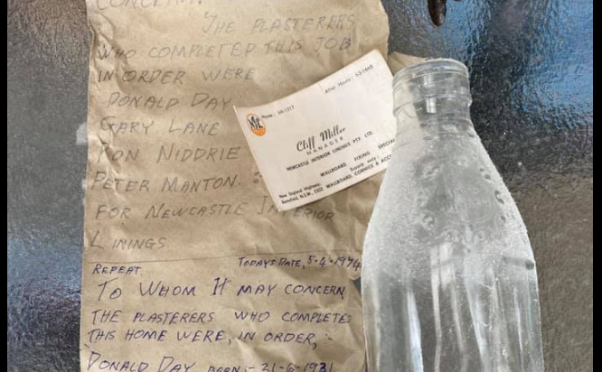 Encontró carta escondida en la pared de su casa escrita hace 47 años y localizó a uno de los autores