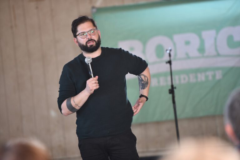 Gabriel Boric llamó a los senadores de oposición a aprobar el cuarto retiro: 